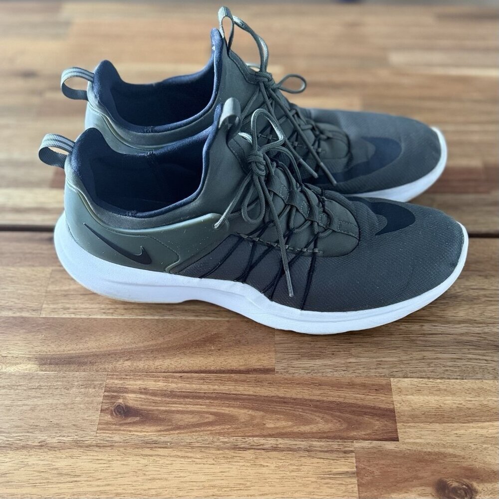 Nike Darwin/Darwin/Cargo Khaki/819803-302/Military Green Mens Sz 12 PREOWNED
